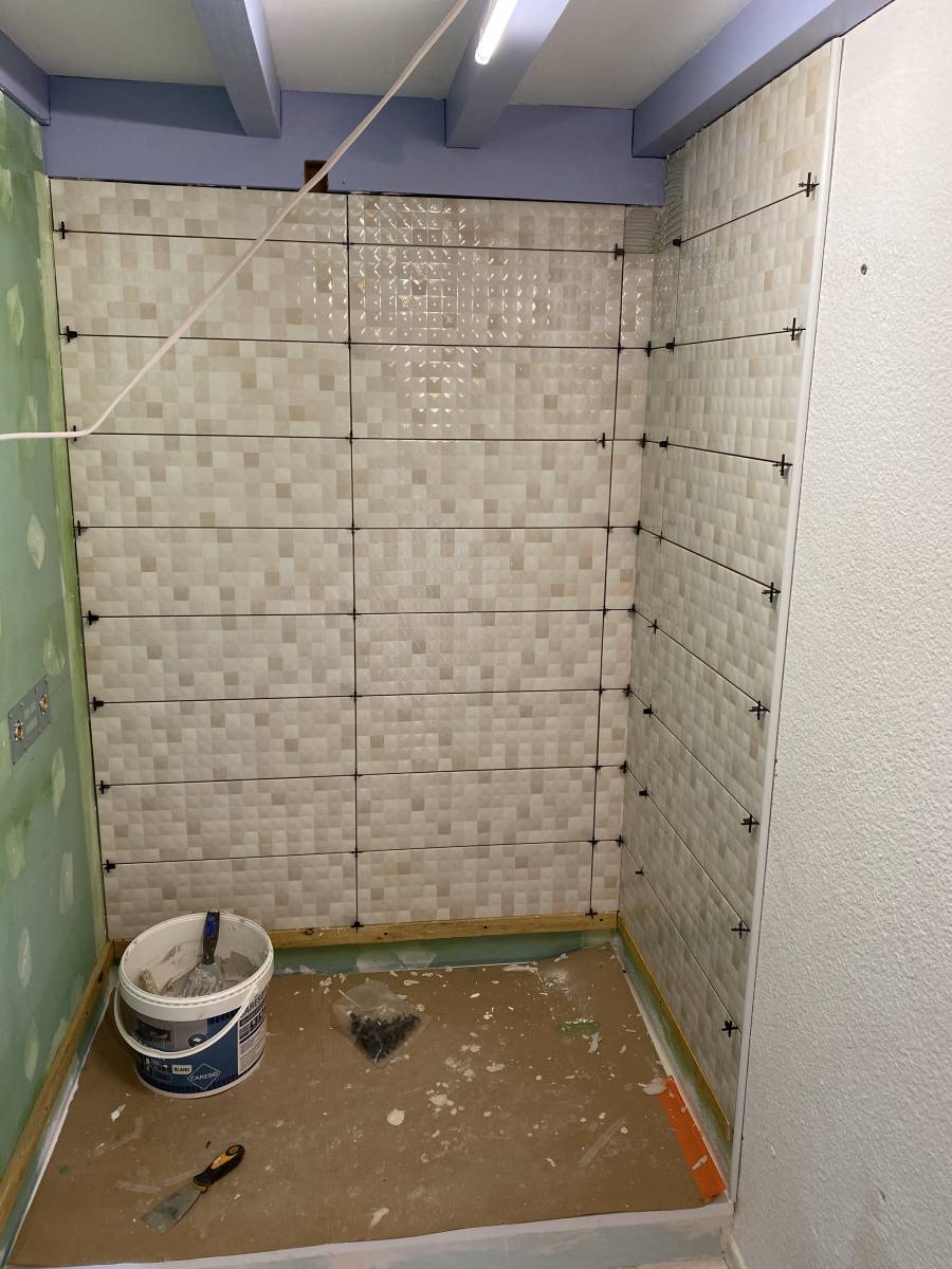 Réaliser pose de carrelage et faïence salle de bain proche MONTIVILLIERS