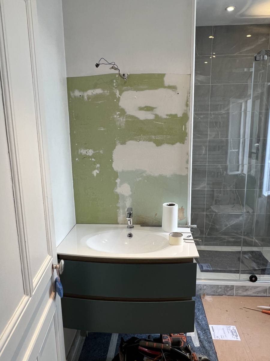 Pose meuble de salle de bain avec dépose de l’existant proche Montivilliers