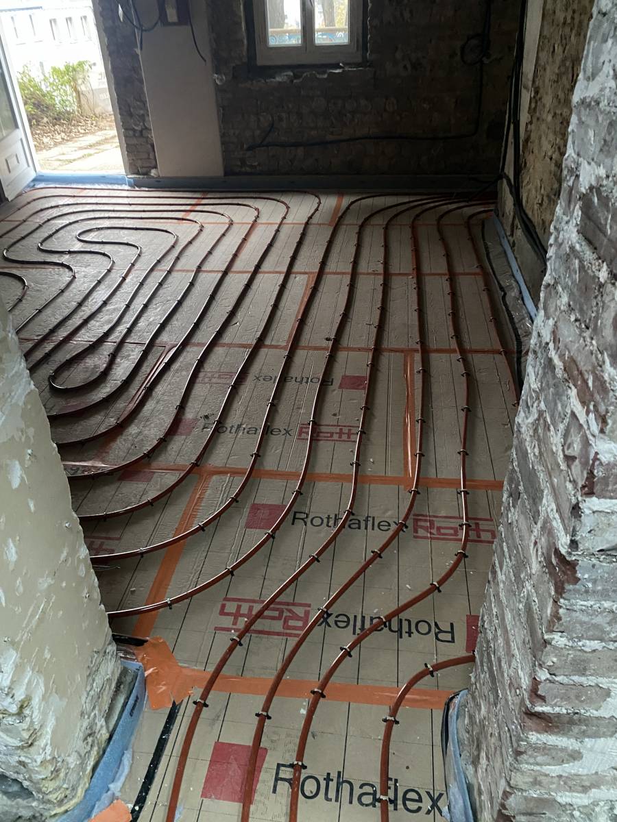 pose d'un plancher chauffant basse température en neuf et rénovation proche dE Octeville Sur Mer