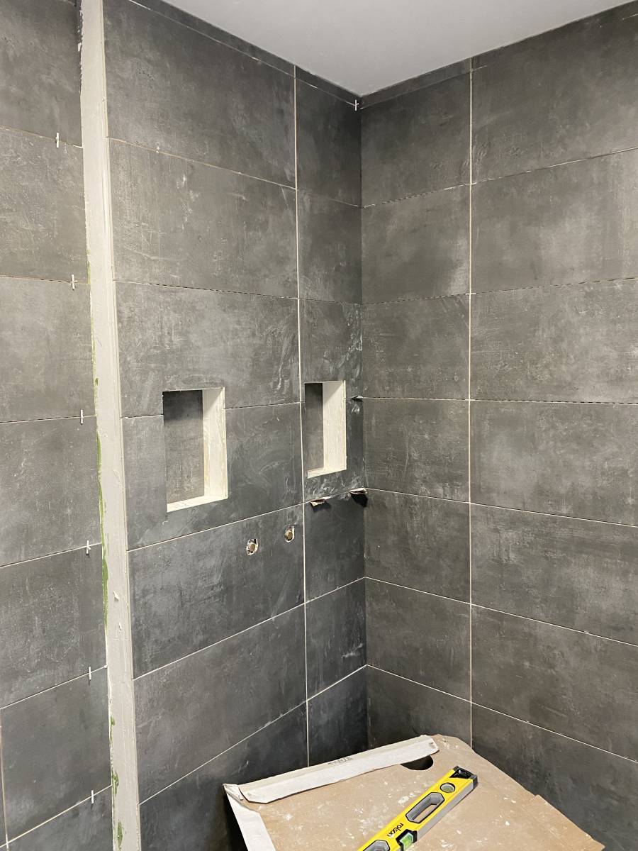 Réaliser pose de carrelage et faïence salle de bain proche SAINT MARTIN DU MANOIR