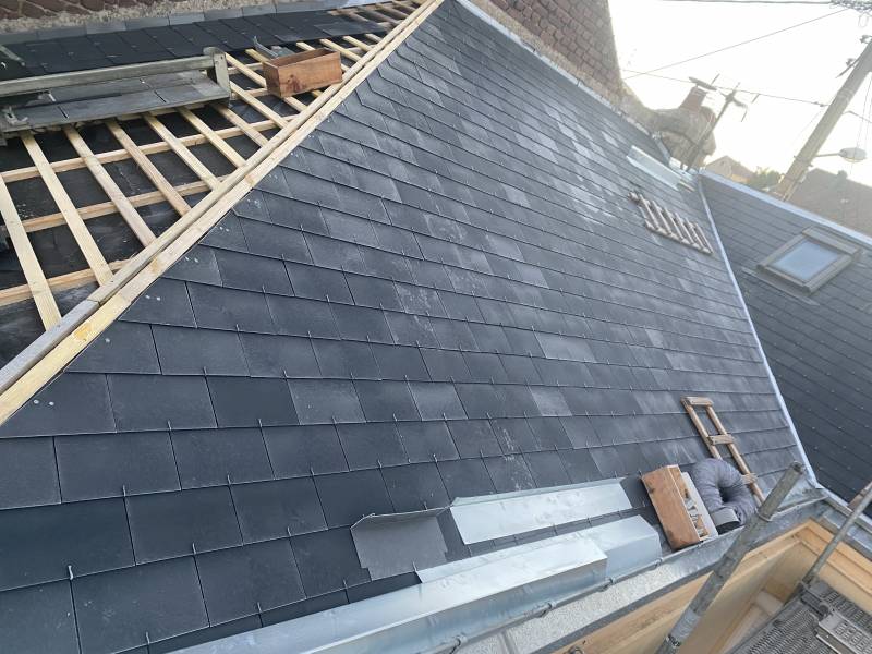 Faire réparer couverture de toit ardoises proche Harfleur