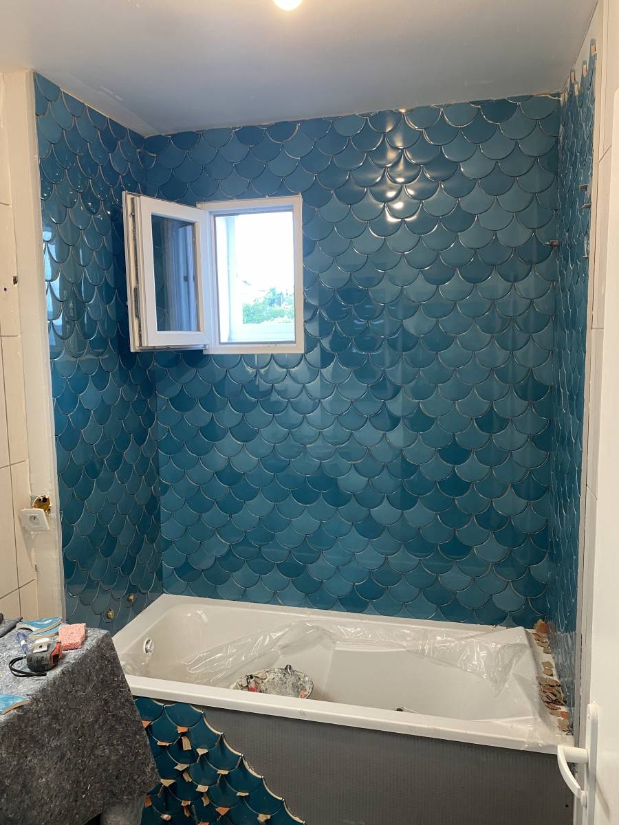 Réaliser pose de carrelage et faïence salle de bain proche SAINT ROMAIN DE COLBOSC